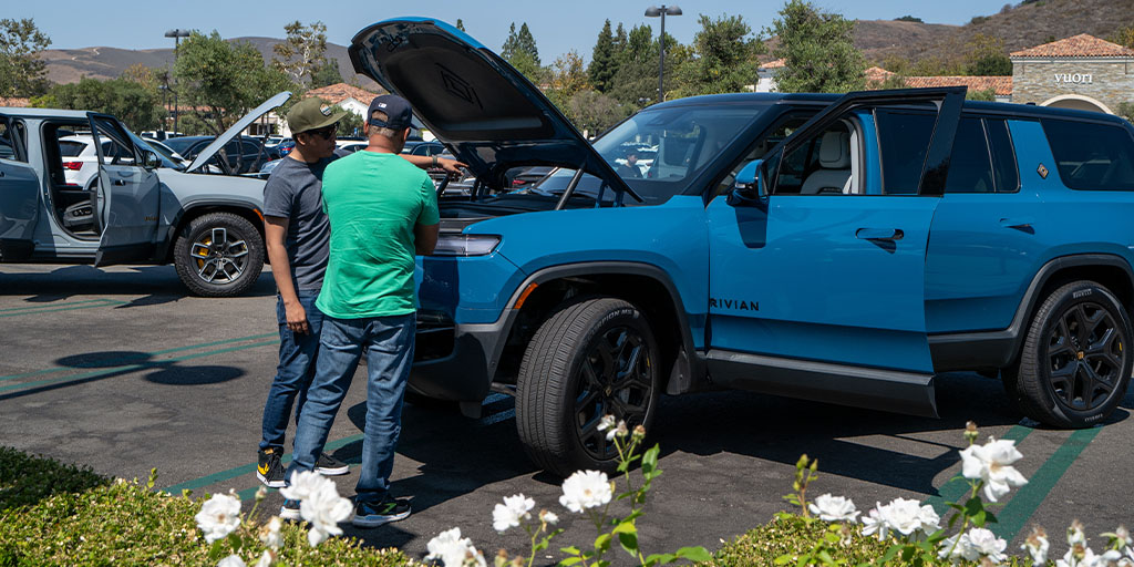 ThePromenade's tweet photo. Get behind the wheel of a Rivian and experience the future of vehicles up close. Ride &amp; Drive Event: May 2 – 3, 10AM – 5PM. RSVP. https://t.co/tP4VLzjl1C https://t.co/MVFeFrHAqe