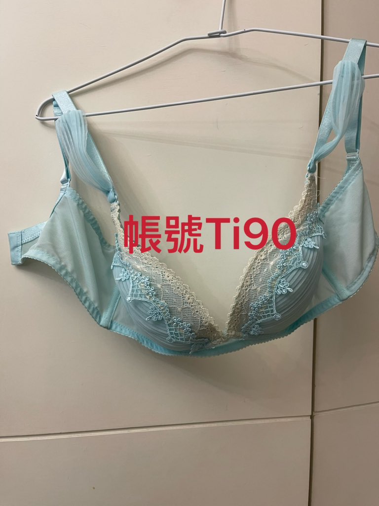運動完都會洗澡，流汗臭臭的
（跟瑜珈褲顏色很搭吧🫣） https://t.co/rQcYu06sum