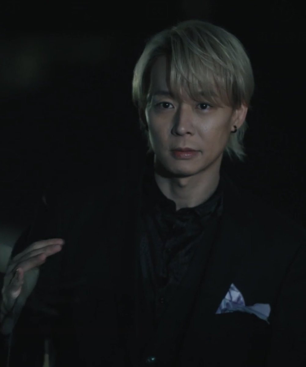 素敵なレオナルドさん。
保存、保存。
カッコイイ。