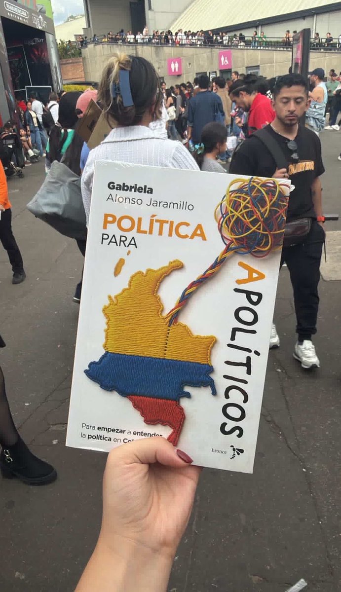 Alcancé a comprarlo antes de que se agotara 😎

Adelante, <a href="/AlonsoJGabriela/">Gabriela Alonso Jaramillo</a>!!! Síguelos incomodando.