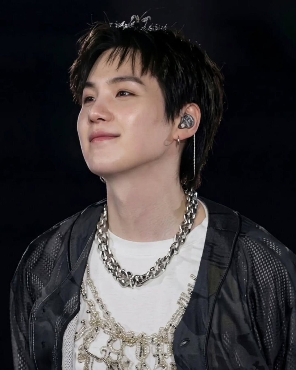 SUGA tweet media