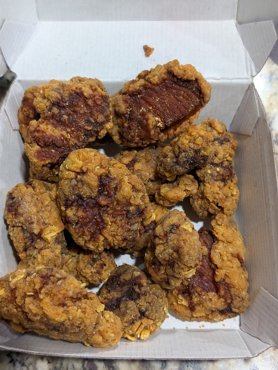 mikemwb's tweet photo. @tacobell the chicken nuggets you gave my daughter for dinner tonight. Are you kidding me? https://t.co/KLu4MbGSut