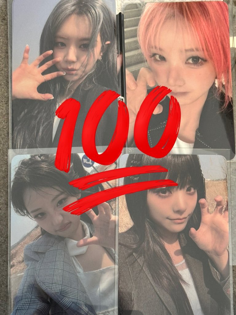 hjsilmsb's tweet photo. QWER 음악중심 음중 공방포카 양도 

1set 25.0 

https://t.co/Ochxu1kwBQ

큐떱 큐더블유이알 히나 냥뇽녕냥 마젠타 쵸단 시연 이시연 시요밍 특전 앨범 포토카드 분철 pc photocard 디마뮤 디어마이뮤즈 멬스 케이팝스토어 비트로드 당첨 눈물참기 싸인 폴라 당첨자 포카 https://t.co/I3XF3L9epD