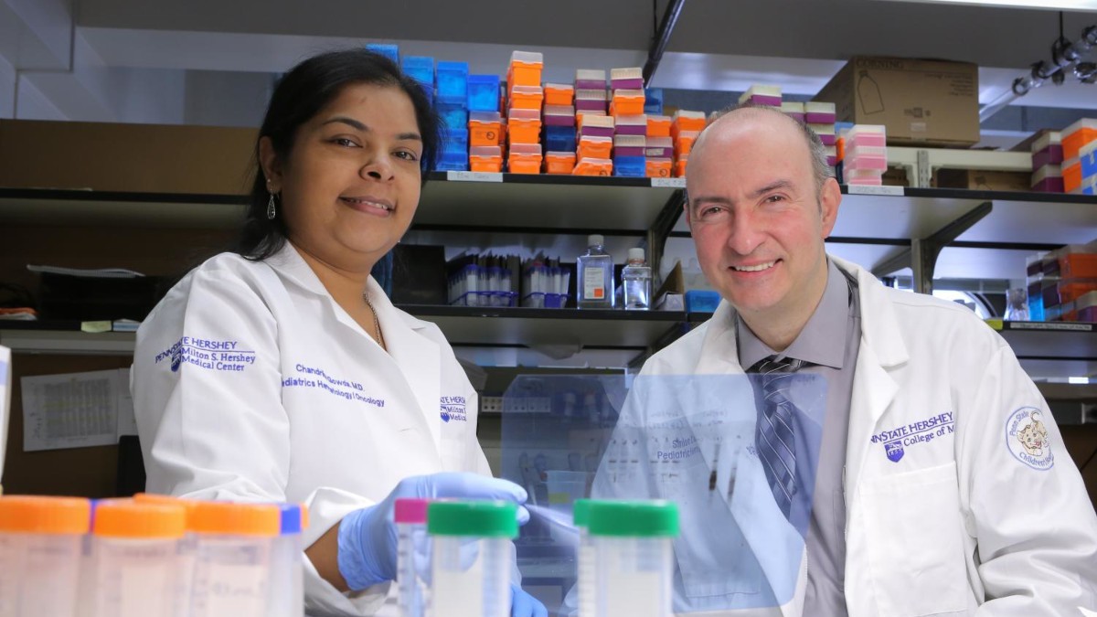fourdiamonds's tweet photo. May is National Cancer Research Month. 🔬

For many kids, the impact of cancer continues long after treatment. Four Diamonds researchers are working toward safer treatments so kids can thrive.

#FTK #NationalCancerResearchMonth #ConqueringChildhoodCancer https://t.co/JeCRrWecOE
