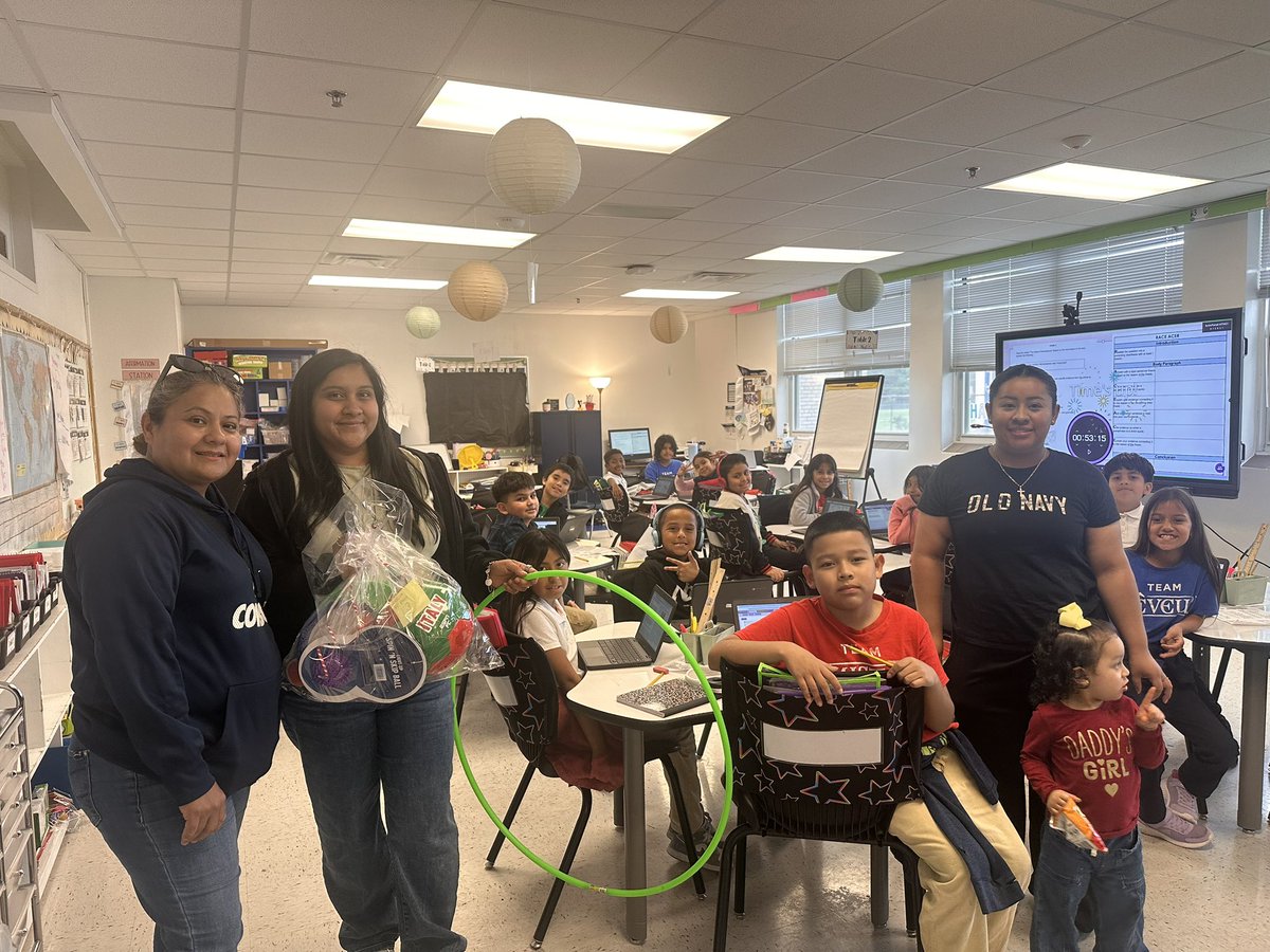 Sylvia Mendez CREW Leadership Academy tweet media