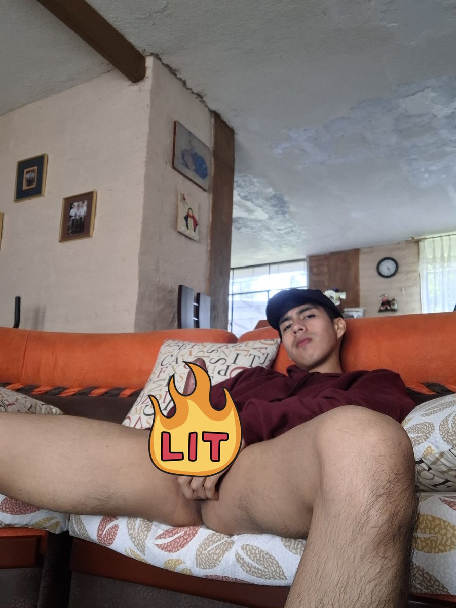 El chico de gorra tweet media
