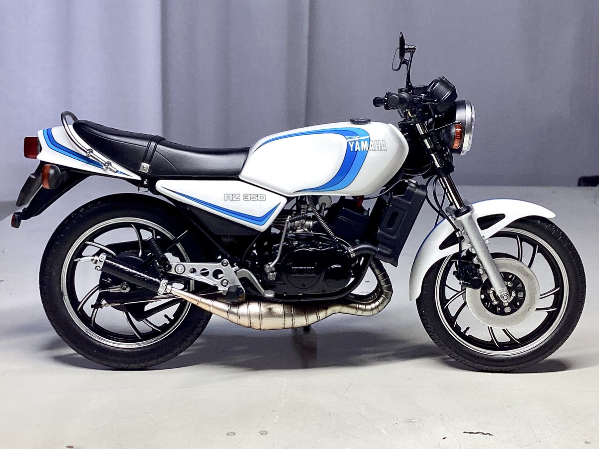 LaboIot's tweet photo. ハセガワ1/12ヤマハRZ350(4UO)‘81
はるさー(SPModels)製チャンバー編
好みが分かれると思うので4種類のチャンバーをそれぞれ装着しています。付け替え、色変えでお好みで楽しめたらと思います。
#バイクプラモ盛上げ隊 #バイク模型集まれ #ハセガワ #ヤマハ #RZ #SPModels https://t.co/zR9zcyeMLg