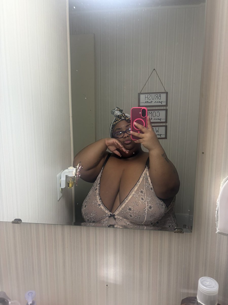 Ms.Sexxyy🦋 tweet media