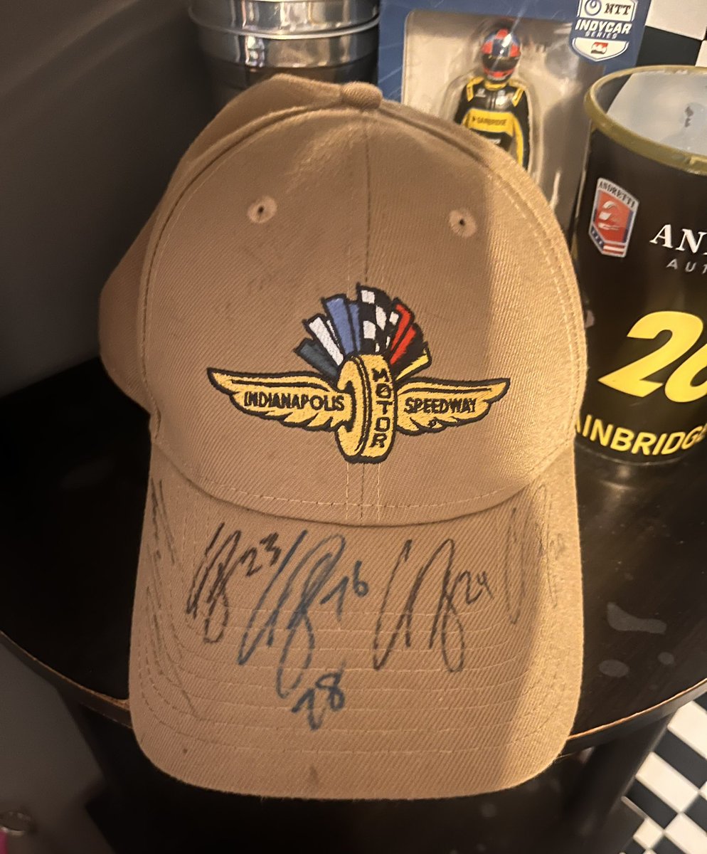 bellaharmon5's tweet photo. @ConorDaly22 hat lives on another year https://t.co/apufdVvUuM