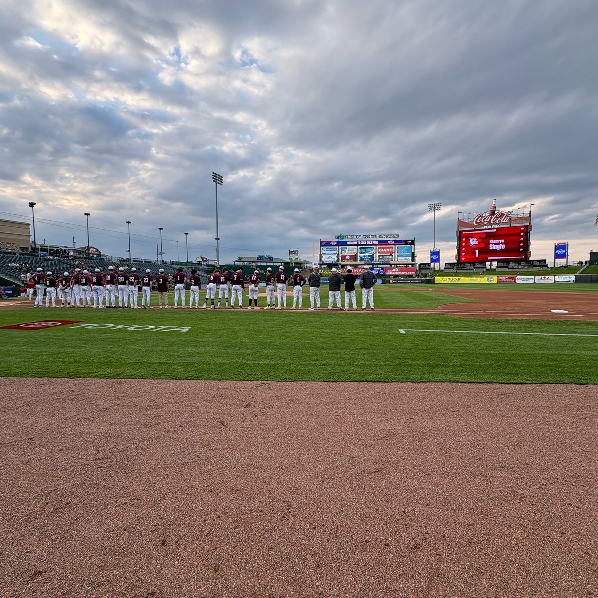 Stateliners_ATC's tweet image. It was a 3peat @ Coca Cola park tonight with a LINERS WIN!! And a great way to end Intern Bobs semester with us. #goliners #beateaston