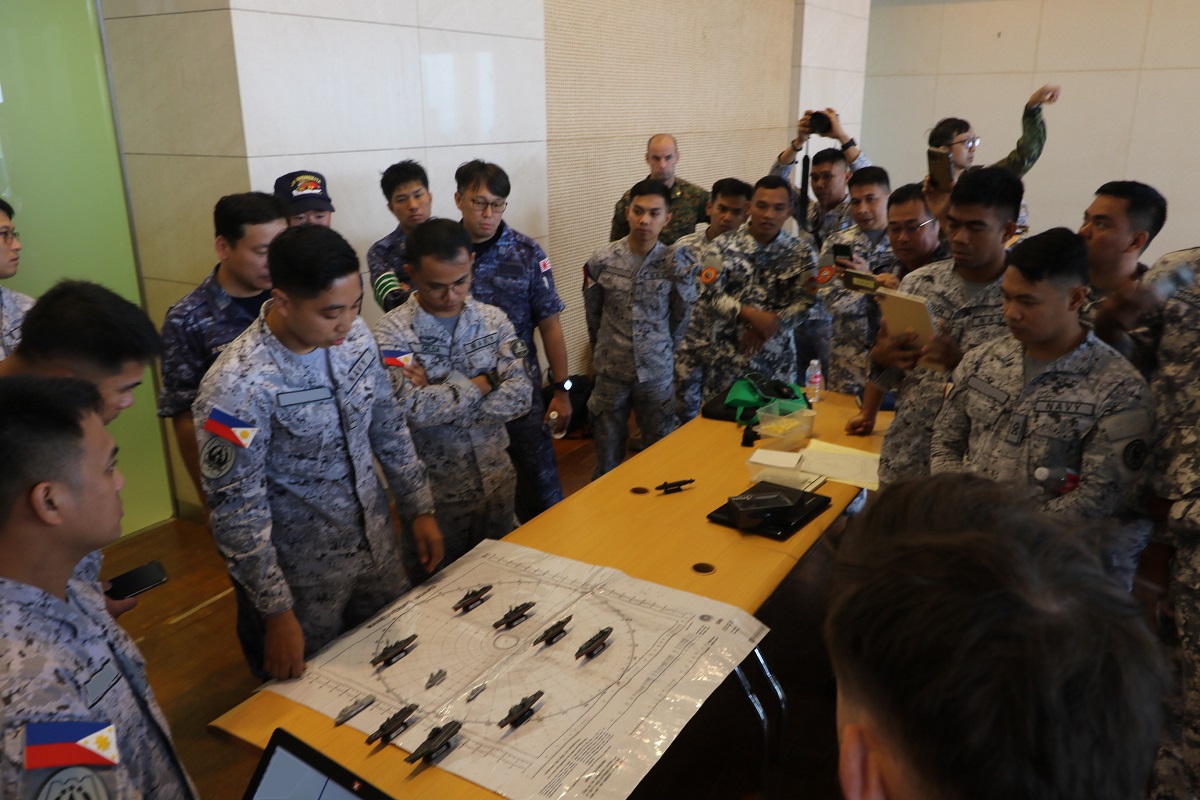 海上自衛隊 水陸両用戦機雷戦群 tweet media
