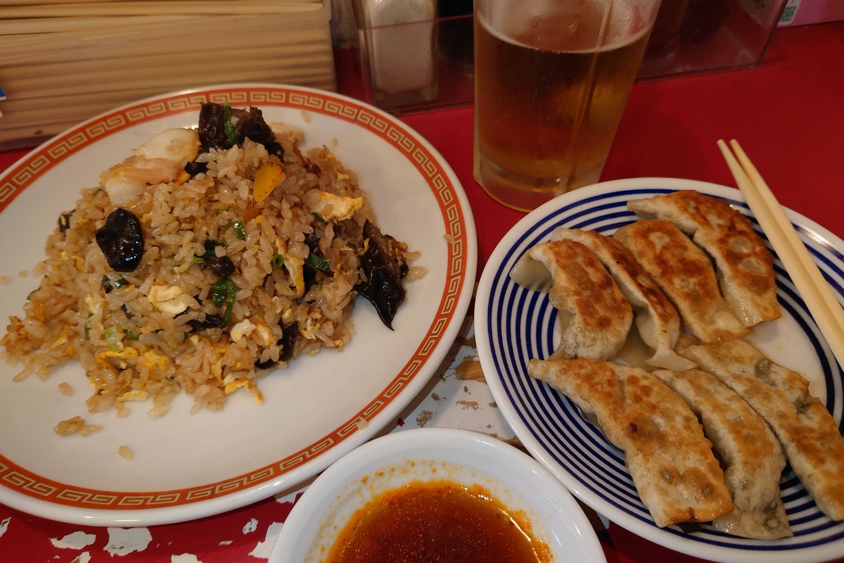 SBR_BC5's tweet photo. 万福園さんで町中華！地元の方が次々やって来て愛されてる〜
福住フライケーキさんのお向かいです！ https://t.co/jYHtlvZllp
