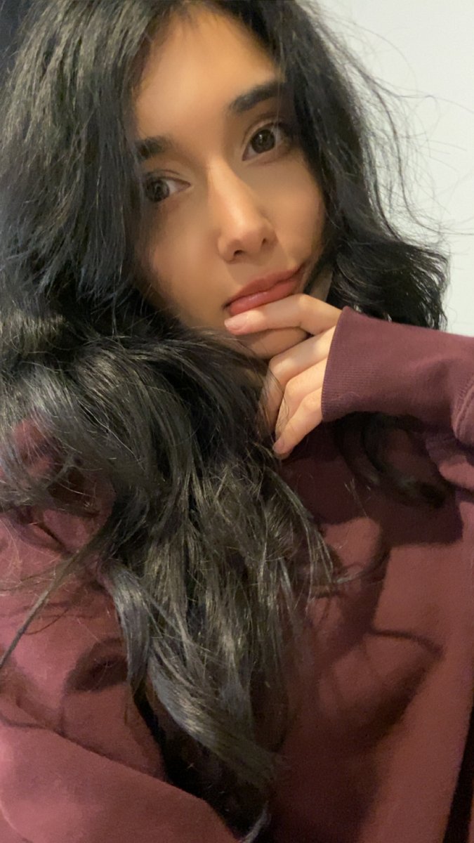 Hinawynne's tweet photo. I stare like this. What do you say? https://t.co/W8oUZbQmtX