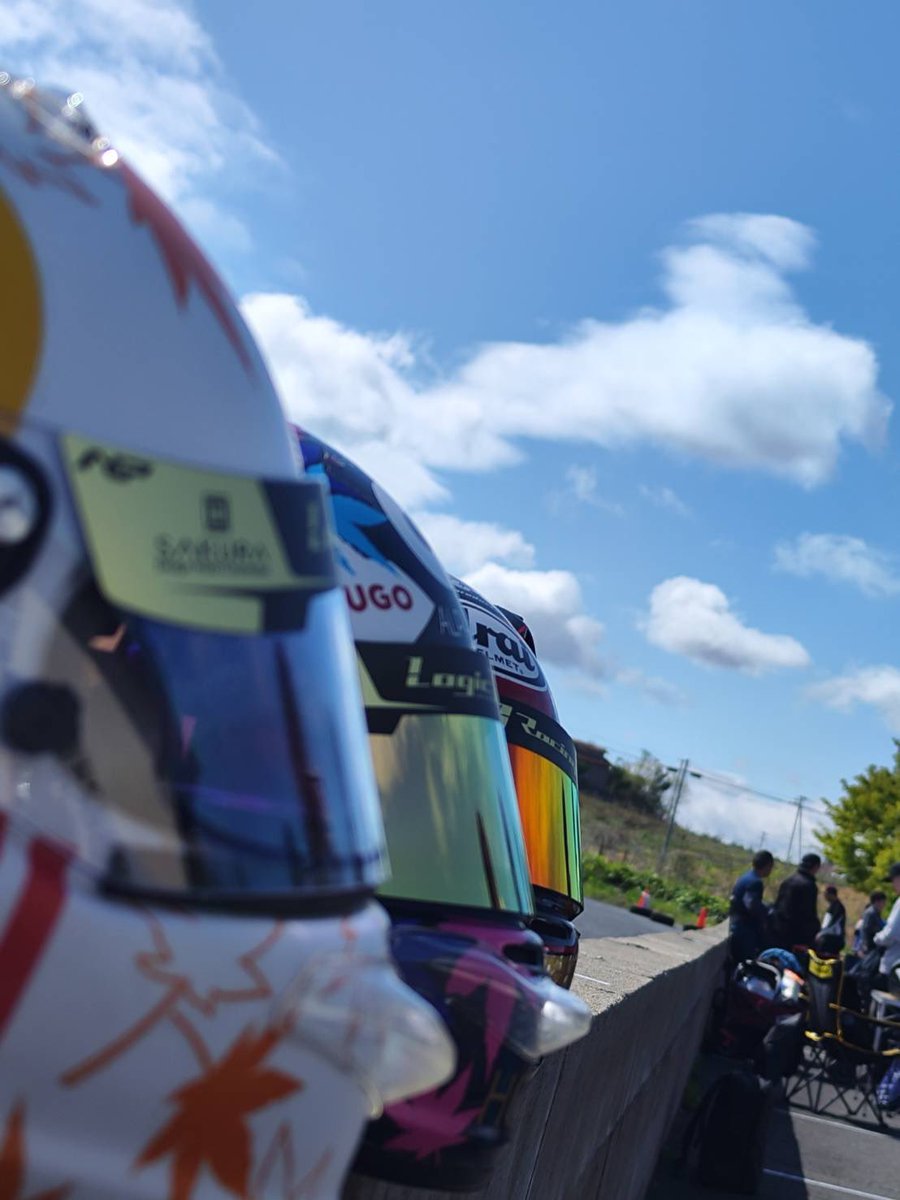 logic7racing's tweet photo. M4 青森ラウンド
「さくらデザインワークス　Logic7 Racing」

心配された天気は晴れ！
暴れてやります！ https://t.co/YVXYRDMscw