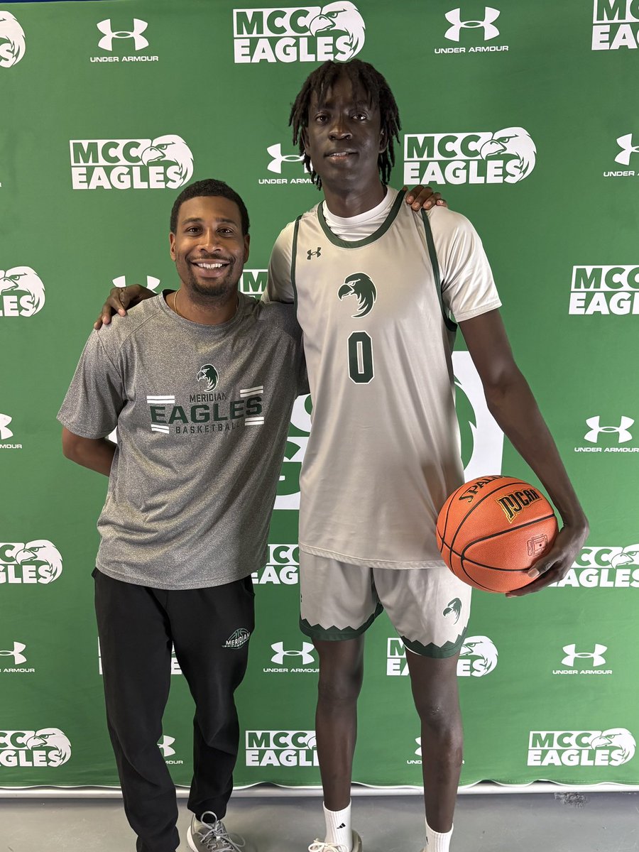 GarangNgodi's tweet photo. Thank you, Coach @CCoachspoon and the rest of the coaching staff, for having me this week! I had such a great time exploring the school and learning more about the basketball program during my visit. #notcommitted https://t.co/QbKuinTVHD