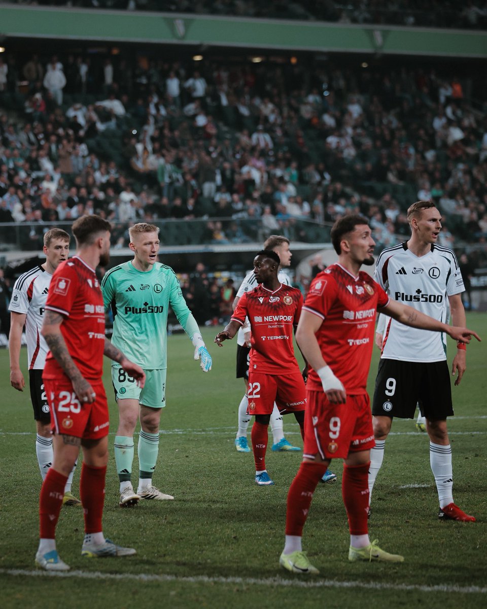 Legia Warszawa tweet media