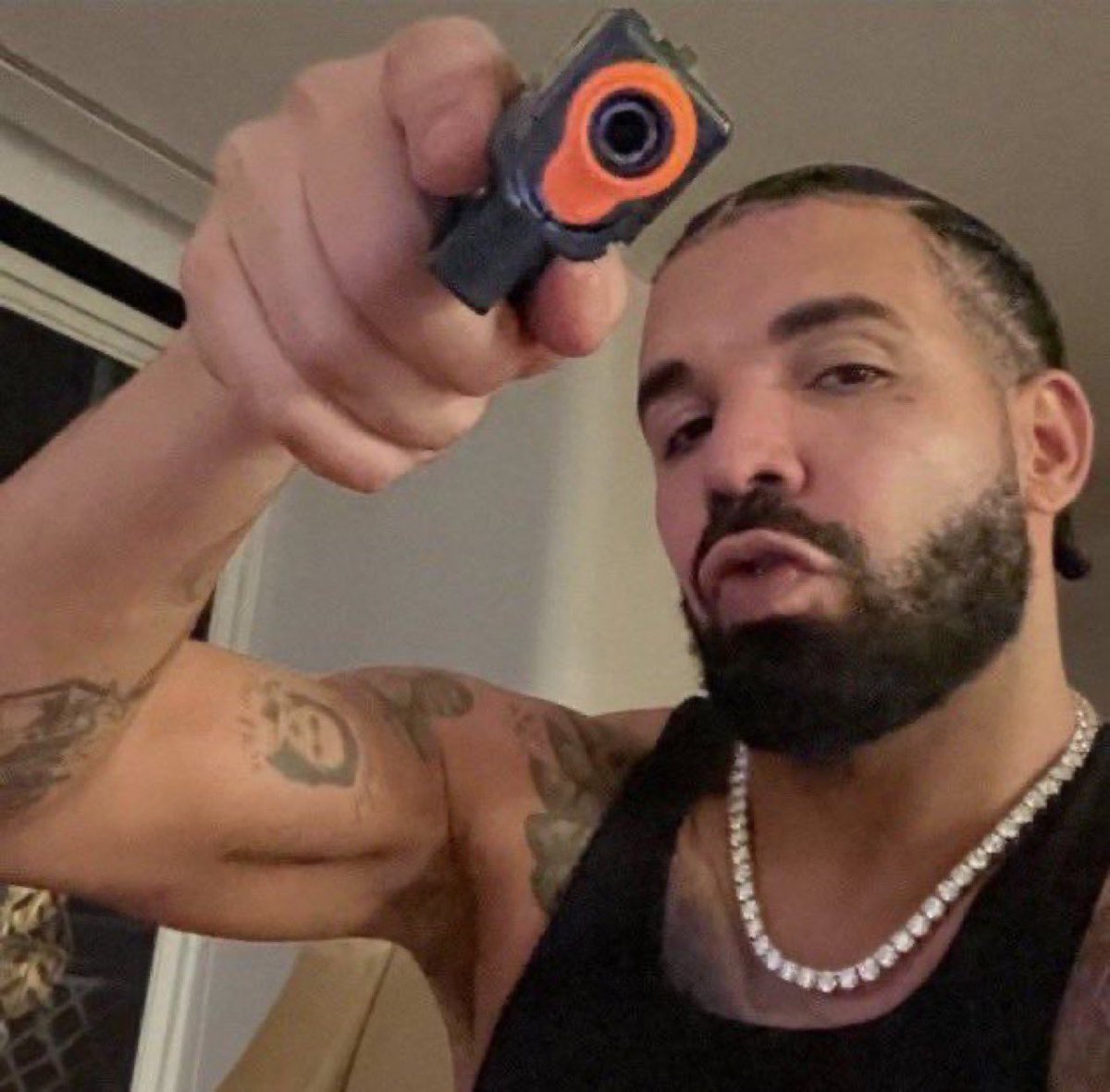 Drake tweet media