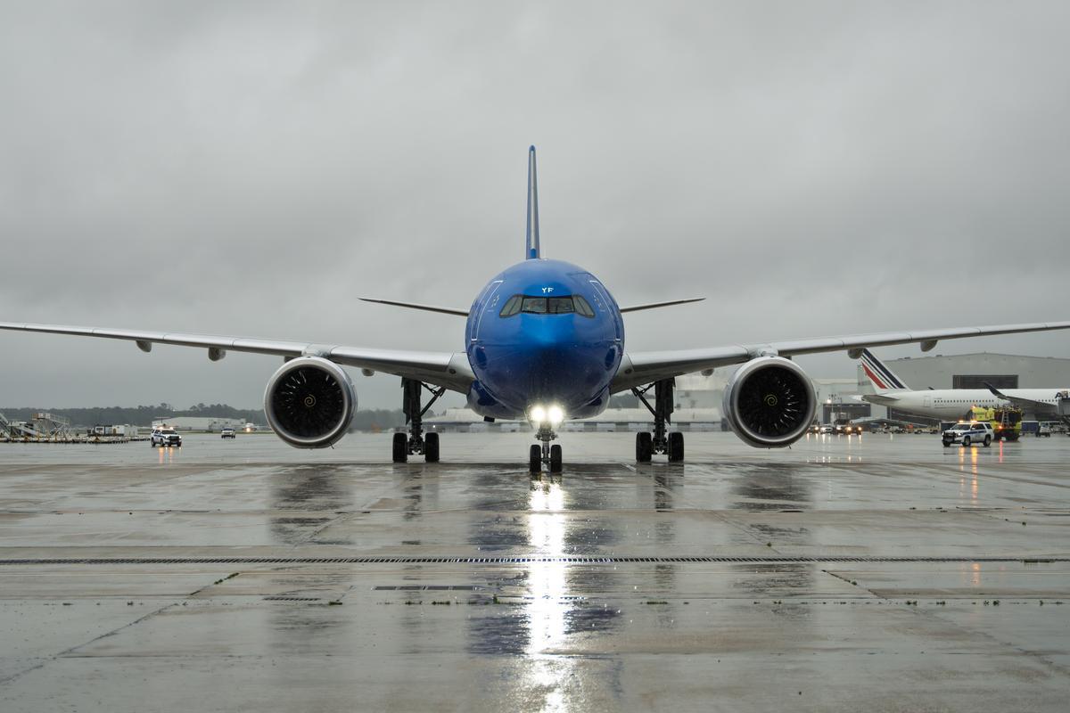 Bush Airport tweet media