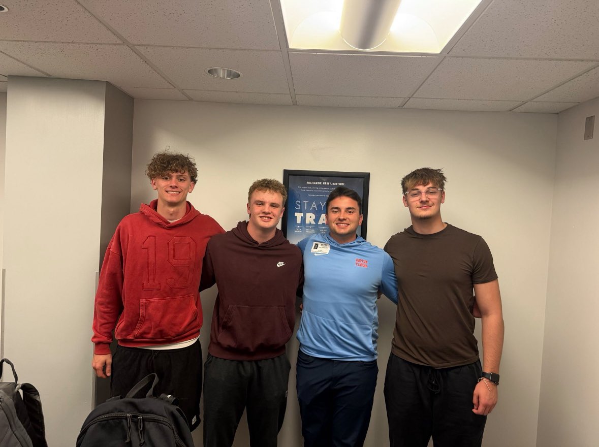 tuula27_'s tweet photo. Big thanks to @RyanVanSchelven for making the trip out and taking the time to talk to us about @DaytonFootball ! Had a great meeting and am looking forward to the future! @TDAndrews4 @John_bowes_ @fbcoachcoop @EDGYTIM #GoFlyers #Classof2027 #uncommitted https://t.co/n1nHz0PUNe