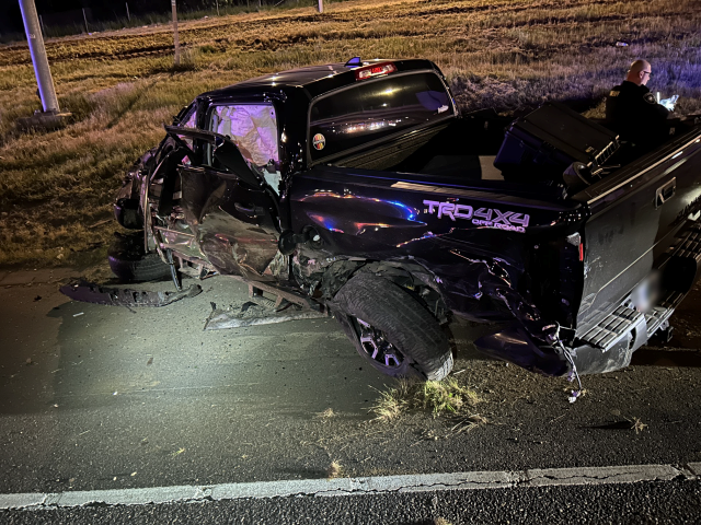 fox12oregon's tweet photo. Man charged after police chase, crash injures other driver on I-205 in SE Portland >> https://t.co/sLYLxMih49 https://t.co/gNd06jL2JZ