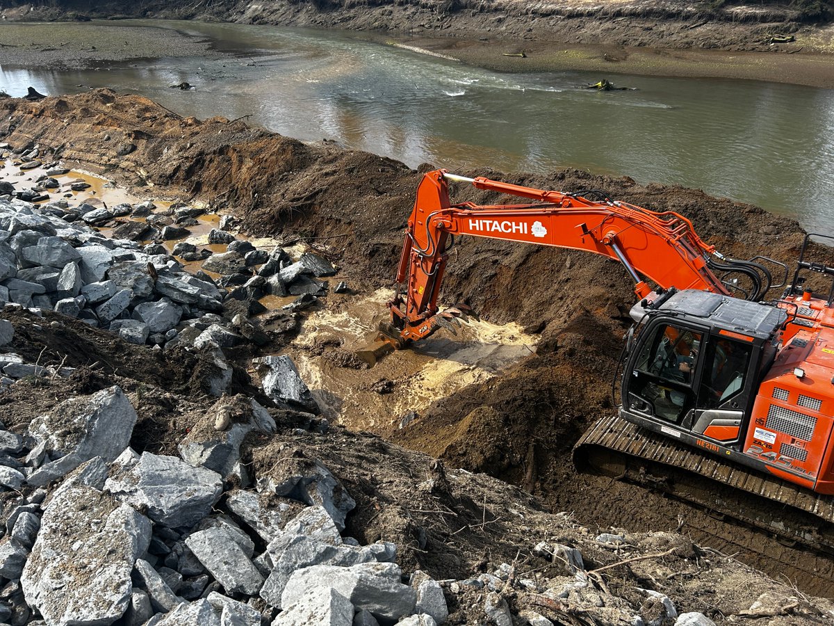 AlaskaCorps's tweet photo. The U.S. Army Corps of Engineers – Alaska District and City and Borough of Juneau continue to advance work on Phase 2 of the ongoing PL 84-99 Advance Measures Mendenhall Glacial Outburst Flood project.

See the weekly update here: https://t.co/S5DUpIcQxS https://t.co/IsxHCpW0U6