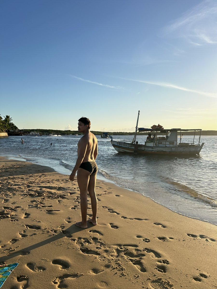 léo tweet media