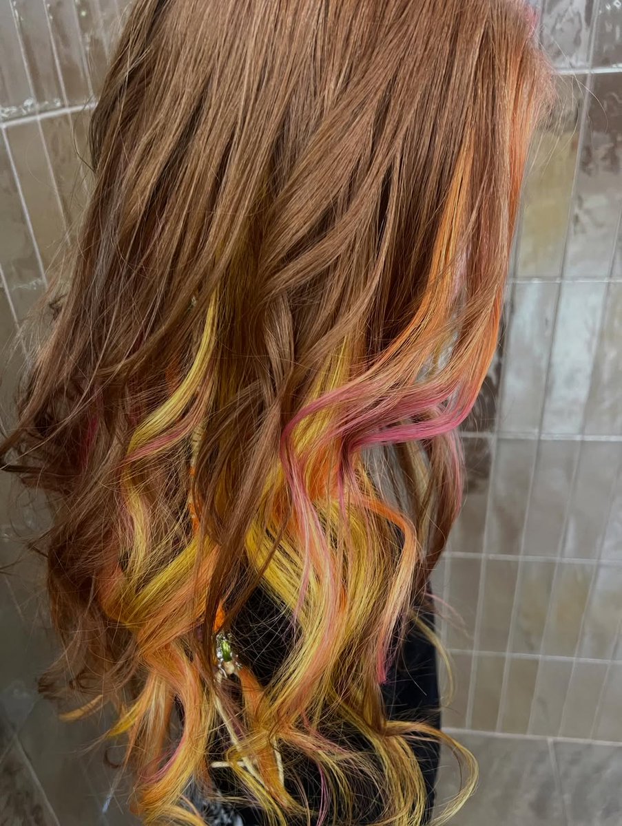 mitchellssalon's tweet photo. Bringing in the color for May 🌸 🧡 ☀️ 

Hair by: Zoey [Kenwood]

https://t.co/sbzvTn4NFw

#MitchellsSalonandDaySpa #MitchellsSalon #CincinnatiSalon #CincySpa #cincysalonandspa #CincinnatiHairstylist #OhioHairForce #CincyHairstylist https://t.co/vNTpP0idGL