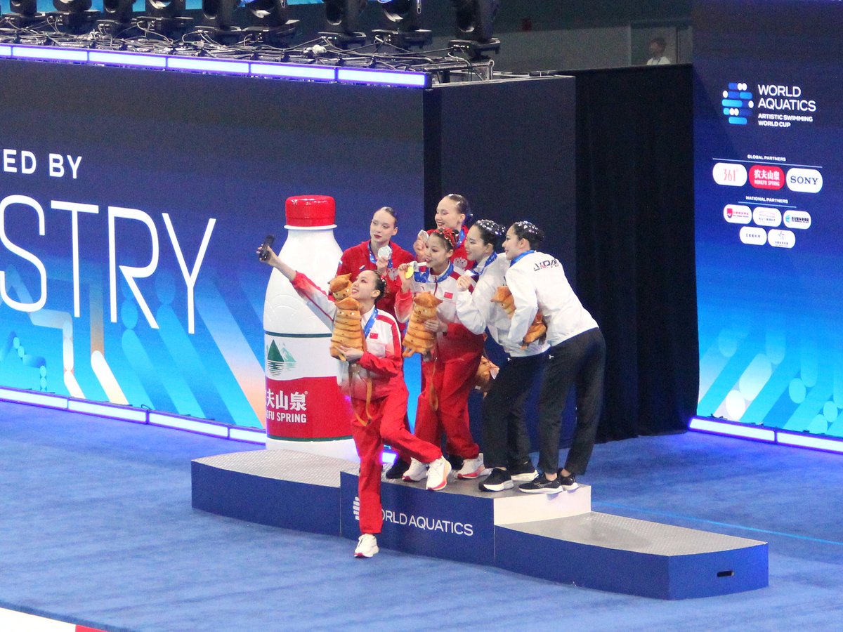 CGTNSportsScene's tweet image. 🇨🇳#China open the World Aquatics #ArtisticSwimming #WorldCup in Xi’an with flying colors: 3🥇on Day 1.

🔷Team Technical: China score 304.3592 PTS to bag GOLD

🔷Women’s Duet Technical: Xu Huiyan/Lin Yanjun take GOLD

🔷Women’s Solo Technical: Xu again, GOLD with 263.8634 PTS