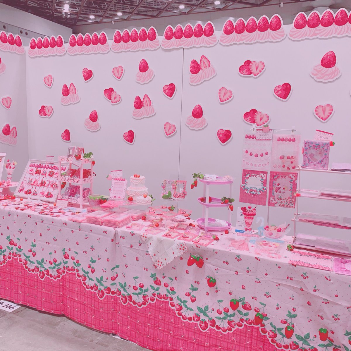 かがみちゃん🍓5/23-24デザフェスP-406,407 tweet media