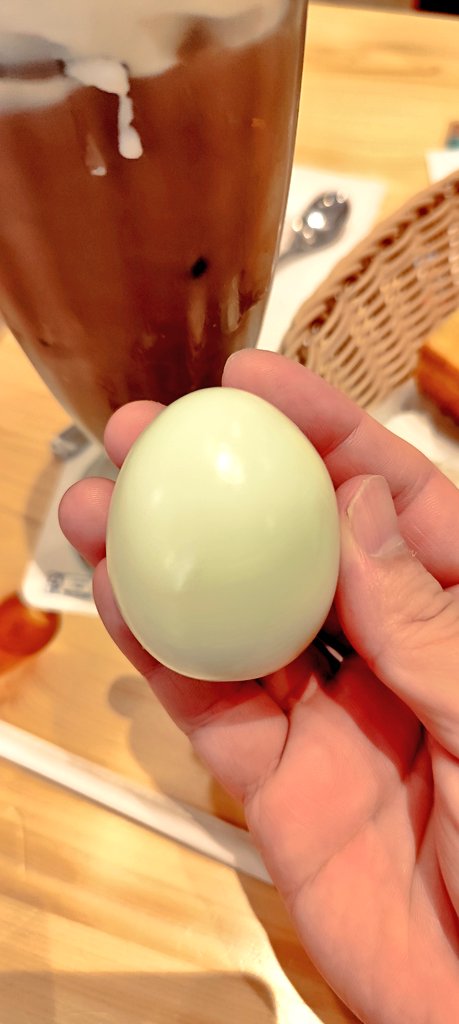 beryl02's tweet photo. 昨日は誕生日だったらしい🍳ฅ( 🕶  ฅ)
今年の目標は制作中のフルアルバムを販売まで漕ぎ着ける事とさせて頂きます🛳🌊 https://t.co/xLU3reraEr