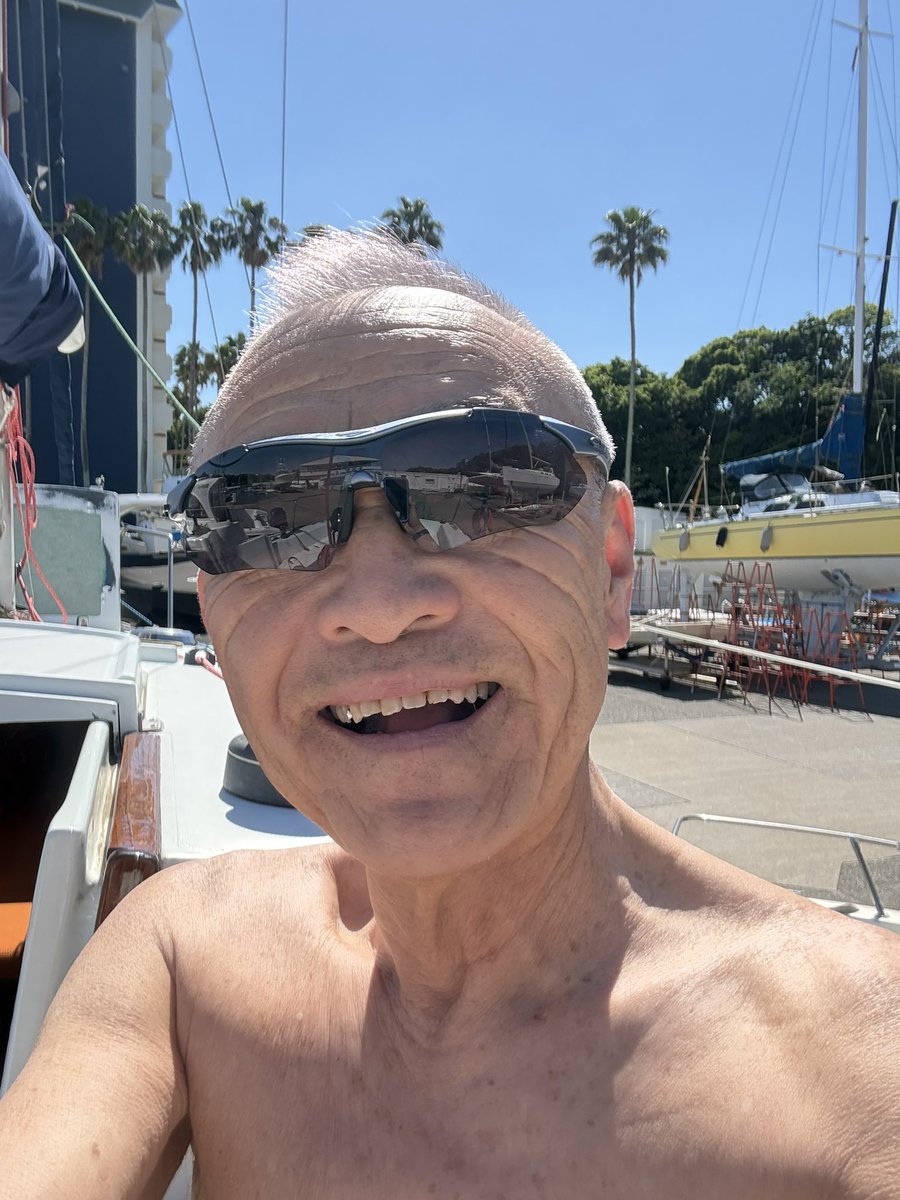 yjcarib's tweet photo. 上半身ハダカ❣️短パン❣️日光浴❣️やっとこの季節が来た❣️
次は海パン+海水浴だ🤪 https://t.co/K0sfvvNtJQ