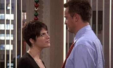 después de rewatchear simultaneas veces todas las temporadas de friends llegue a la conclusión que todos los personajes femeninos que seducen/ se involucran con un hombre en pareja o engañan a su novio tienen el pelo corto