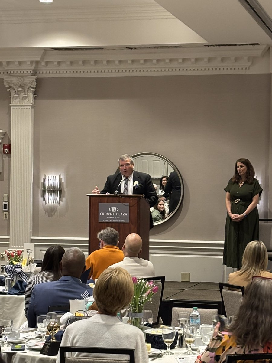SAANYS's tweet photo. Congratulations to the NYS High School Principal of the Year, Joshua Dann! @saranaclakehs https://t.co/gxQ2FF8pu8