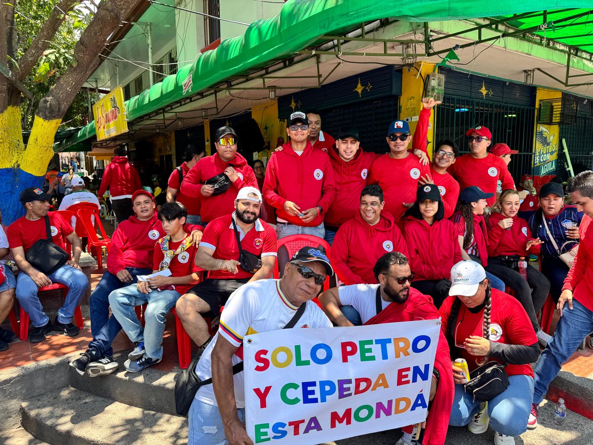 Sintracarcol's tweet image. Y en #BARRANQUILLA vamos a barrer, porque entendimos, y hace rato que preferimos la dignidad al oprobio.
Lo entendimos hace rato...
#CepedaPresidente #CepedaEnPrimeraVuelta #CepedaPresidente2026 
Súmate al sindicato ❗️