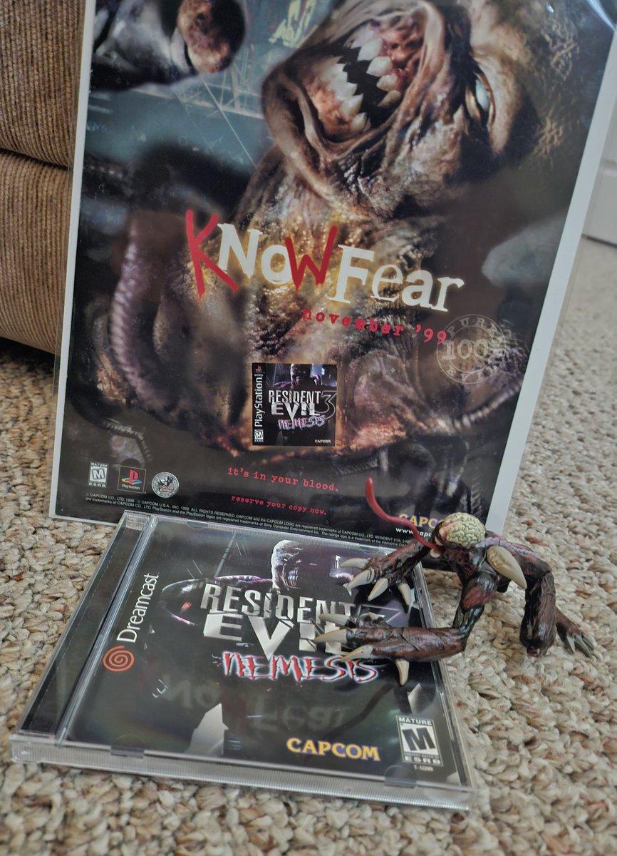 19established84's tweet image. Res 3 📸.
#capcom
#residentevil 
#dreamcast 
#retrogaming
#nemesis