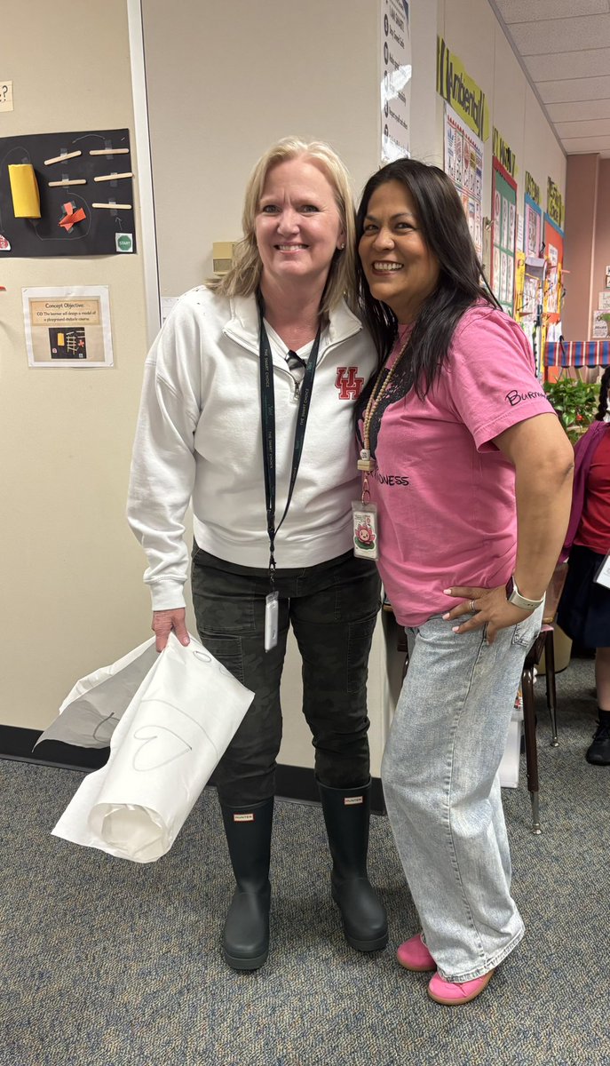 AlexaBurman's tweet photo. Happy National Principal Day to  @KRCreeggan, a little
surprise from Pre-K students and staff, we appreciate your caring heart, your support, and all the wonderful things you do for our school @Aliefsneed https://t.co/gKZSVMBpnW