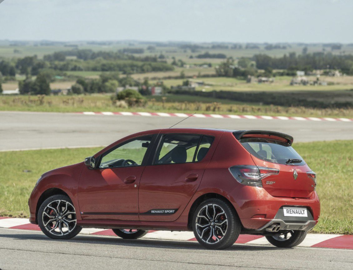 domenicali tirate de un andamio tweet media