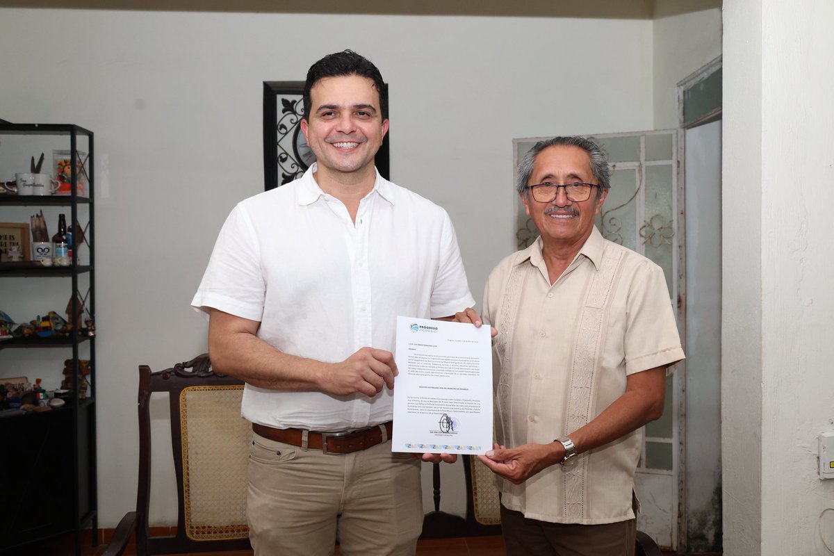 erikrihaniglez's tweet photo. Visitamos a nuestro orgullo progreseño, el Maestro Distinguido 2026, Luis Mario Góngora León, quien a lo largo de más de 40 años de trayectoria docente ha dejado una huella invaluable en nuestra comunidad.

Su compromiso, dedicación y vocación han contribuido a la formación de generaciones y al fortalecimiento del desarrollo de nuestra sociedad. ¡Muchas felicidades por este nombramiento, reflejo de una vida entregada a la enseñanza! 

#JuntosVamosADarle