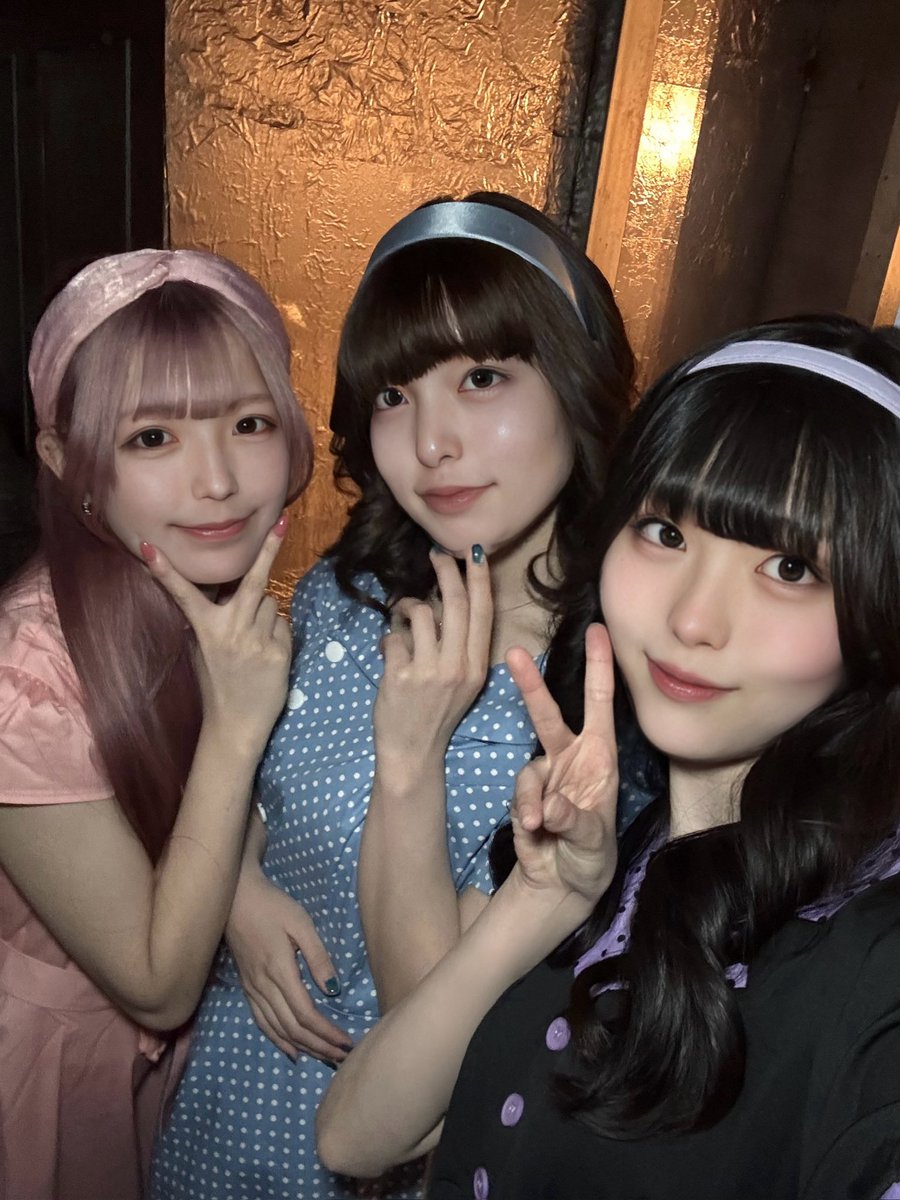 本日5/2、PRYMEがデビューして1周年です⭐️
メンバーの2人、日頃応援してくださってる皆様
本当にありがとう( i  ̫ i )

まだまだ未熟な私ですが、
PRYMEとして過ごす毎日はかけがえのないものです。この3人で活動できてることがすごく幸せ！🕊️

これからも瑚春とPRYMEをよろしくお願いします🩷🩵💜