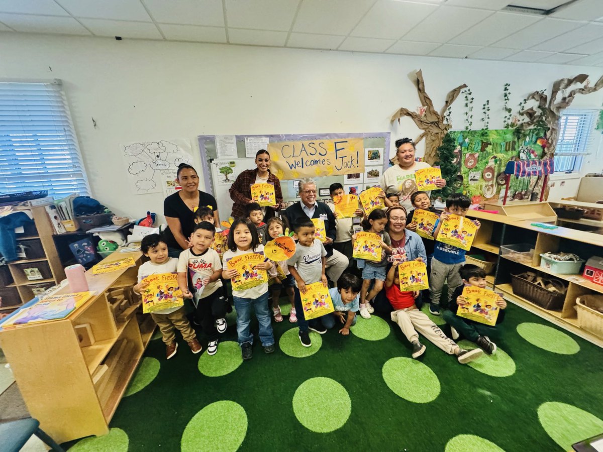 ResourcesChild's tweet photo. Thanks to our partners @First5Ventura for inviting CDR to participate in the 10th Annual Take 5 and Read to Kids campaign. Our CEO, Jack Hinojosa, visited CDR’s Bob Borrego Head Start to read to the children. TY to staff &amp; teachers for hosting the event at their center. #take5VC https://t.co/PXlIn6iQE3