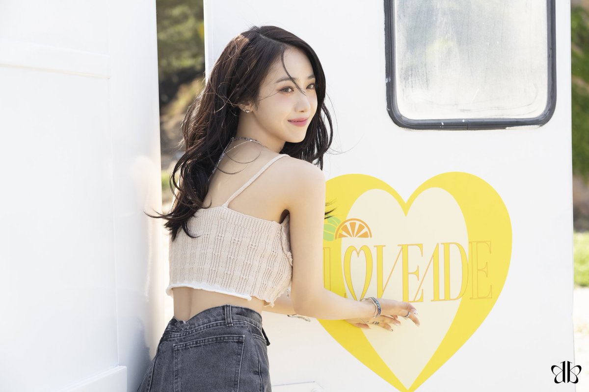 ฅ^•ﻌ•^ฅ | 𝕷𝖆 𝕷𝖆 𝕷𝖔𝖛𝖊 𝕸𝖊 | tweet media