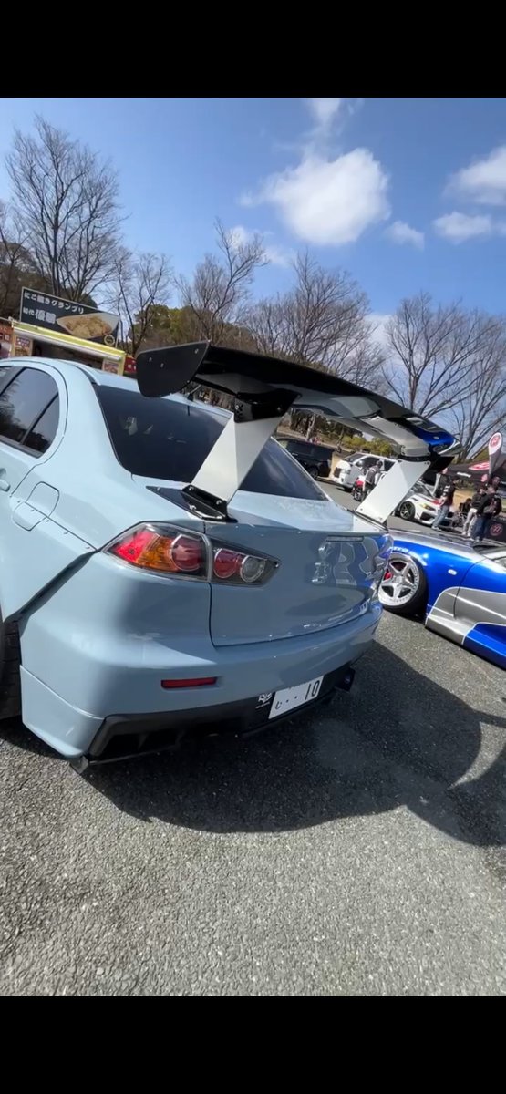idatenworkz's tweet photo. wekfest、部品製作に携わらせてもらった車とオーナーさんの一覧をインスタに掲載しました！

https://t.co/pogGaoM8gB

アカウントから車両チェックして、現地で実車チェックだっ！
究極のカスタムカー達をお見逃しなく。

カスタムカーにちょっとでも興味あるなら、絶対に見に行ったほうがいいよ。こんな沢山のホンモノが見れる機会、そうそう無いぜ。

#wekfest