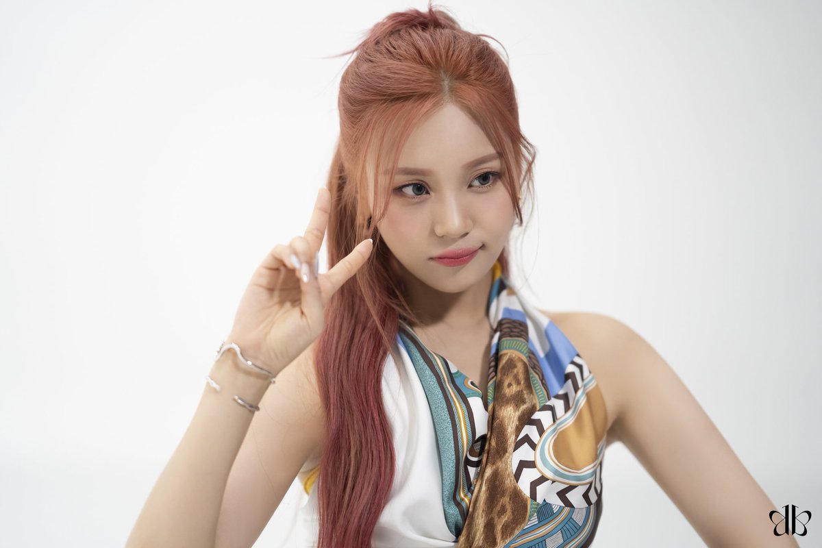 ฅ^•ﻌ•^ฅ | 𝕷𝖆 𝕷𝖆 𝕷𝖔𝖛𝖊 𝕸𝖊 | tweet media