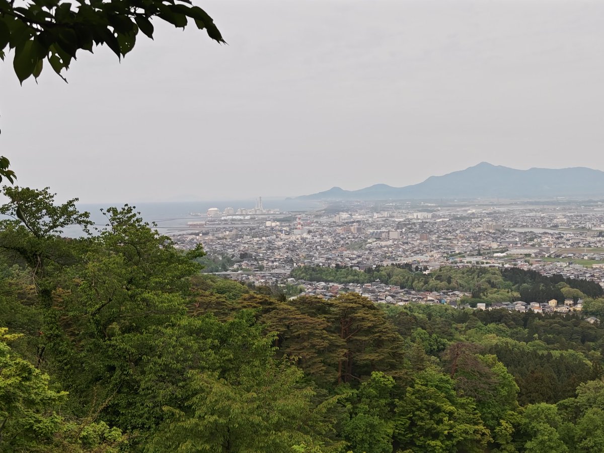 kotetsu3s's tweet photo. かのんちゃんと春日山城跡に行ってきました( ＾ω＾ ) https://t.co/3191juagDy