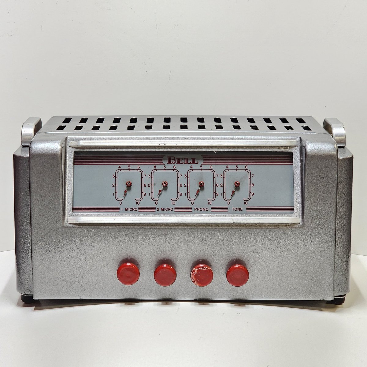 TomsAmpsDetroit's tweet image. 1946 Bell 3715 PA. 2 6V6, neat, string driven pointers. Cleaned up nicely with a sand and respray. Nice cleans and OD.

Available for #Detroit #Studio #Rental from Toms-Amps.com, The Home of Vintage Tone. Royal Oak MI 248-808-2951 

Players welcome to come play any of