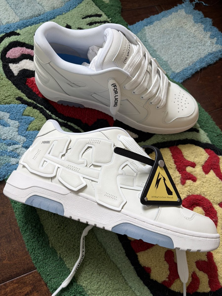 JustFreshKicks's tweet photo. FIRST LOOK: Off-White c/o Scott Mescudi “OOO OFF Patch” 🕊️🌵 https://t.co/27Pi16HDpZ