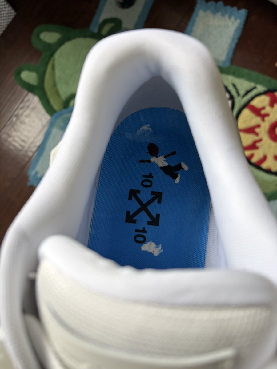 JustFreshKicks's tweet photo. FIRST LOOK: Off-White c/o Scott Mescudi “OOO OFF Patch” 🕊️🌵 https://t.co/27Pi16HDpZ