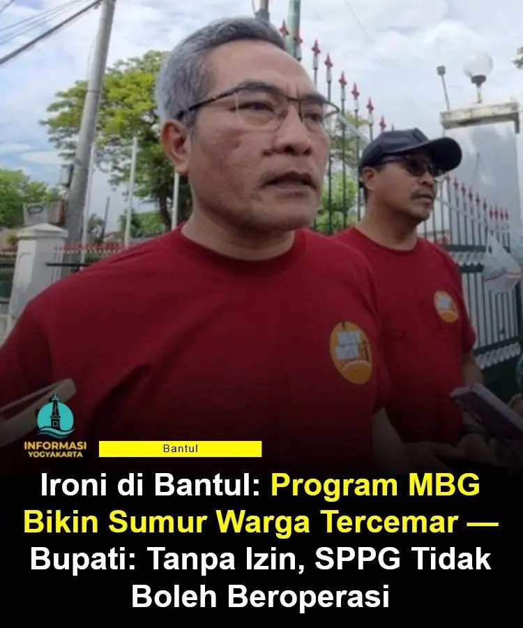 Sammi86Pilang's tweet photo. Air sumur tiba-tiba berbusa dan berbau tak sedap. Bukan di pabrik, tapi di permukiman warga.

Itulah yang dialami warga Mangiran, Trimurti, Srandakan, Bantul—yang kini harus menghadapi dampak limbah dari dapur program Makan Bergizi Gratis (MBG) atau SPPG.

Awalnya terdengar sepele. Tapi bagi Agus Indriyanto (55), ini soal kebutuhan hidup sehari-hari.

Awal April 2026, saat hendak mengisi ember dari keran—yang bersumber dari sumur—ia kaget. Airnya berbusa, baunya menyengat.

Sejak saat itu, kondisinya tak kunjung membaik.
- Untuk mandi, ia harus menumpang ke rumah saudara sejauh 1 kilometer.
- Untuk minum dan memasak, ia terpaksa membeli air galon setiap hari.
“Airnya tidak layak konsumsi,” ujarnya.

Hasil sidak Pemerintah Kabupaten Bantul menemukan fakta:
dua rumah warga terdampak pencemaran limbah cair dari SPPG di wilayah tersebut.

Pemkab pun bergerak cepat.
Deadline 10 hari diberikan kepada pihak SPPG untuk:
- Memperbaiki instalasi pengolahan air limbah (IPAL)
- Menyediakan air bersih bagi warga terdampak
- Membangun sumur baru yang jauh dari sumber limbah

Bupati Bantul, Abdul Halim Muslih, menegaskan pentingnya standar Sertifikat Laik Higiene Sanitasi (SLHS) sebelum operasional. “Tanpa izin, SPPG tidak boleh beroperasi,” tegasnya.

Di sisi lain, pihak SPPG mengaku siap bertanggung jawab, termasuk rencana pembangunan sumur bor bagi warga.

Namun pertanyaannya belum selesai di situ…
⚠️ Program sosial untuk gizi anak, tapi limbahnya mencemari lingkungan?
Siapa yang harus bertanggung jawab jika dampaknya justru dirasakan warga sekitar?

Apakah kasus ini murni kelalaian teknis, atau ada yang salah dalam pengawasan program?