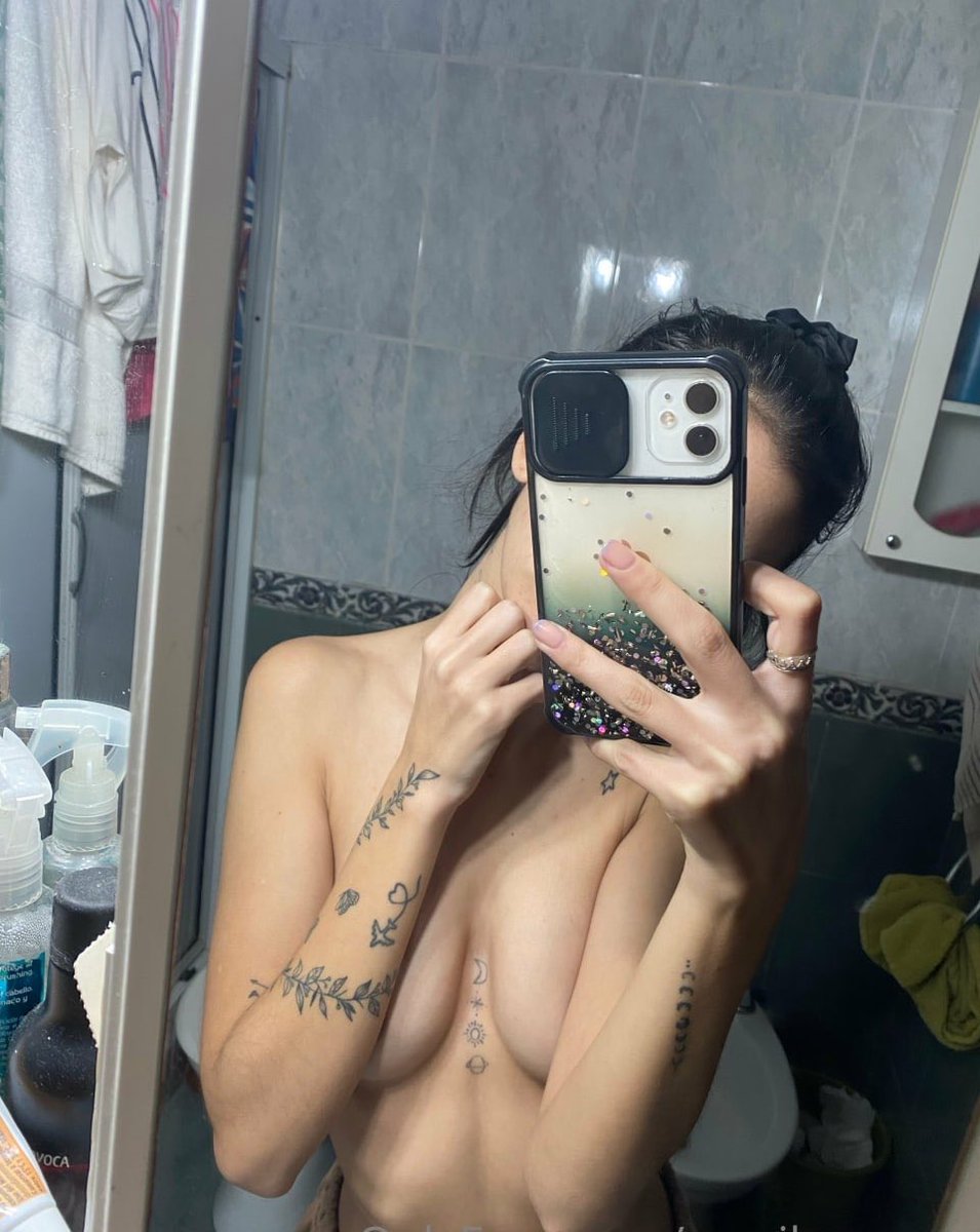 VANESSAPPKROSA's tweet photo. ALGUÉM PRA TOMAR BANHO COMIGO?
#PINTOSAWARDS
#XOTAAWARDS #comproconteudo
#vendoconteudo
#compropacks
#vendopacks
#PEITOSAWARDS
#oral #naboca #gozada #cuspida https://t.co/KpQEoIBFH8