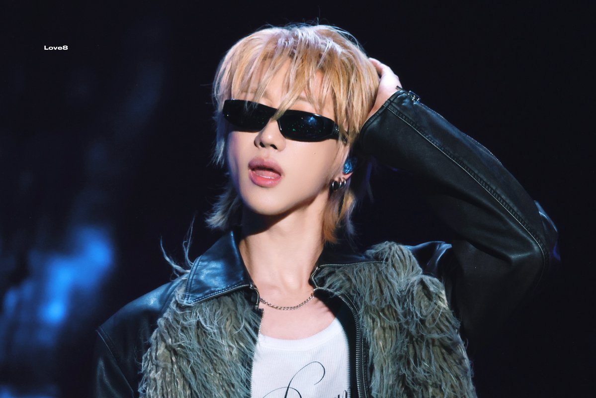SEVENTEEN 세븐틴 THE8 ミンハオ　디에잇　明浩 クロスバッグ SEVENTEEN 세븐틴 THE8 ミンハオ 디에잇 明浩 クロスバッグ - メルカリ